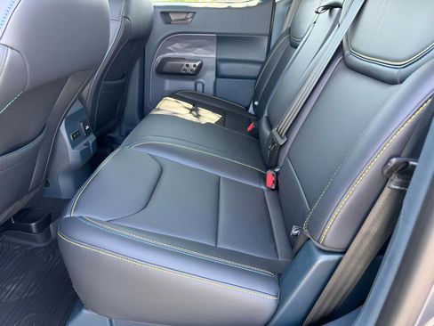 Used 2025 Ford Maverick Lobo AWD/4WD image 14