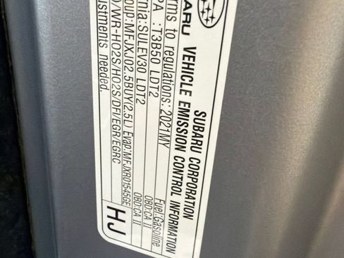 Used 2021 Subaru Forester Premium AWD/4WD image 41