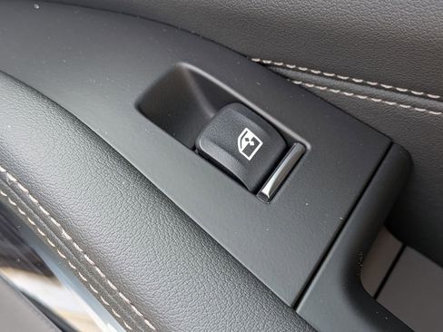 New 2026 BMW X5 xDrive40i w/ M Sport Package image 36