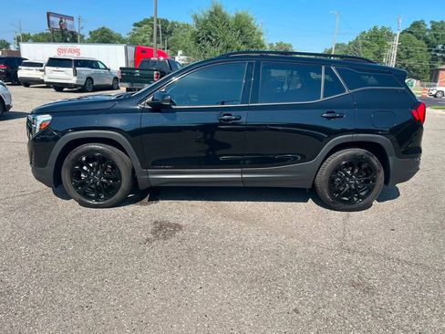 Used 2020 GMC Terrain SLE w/ Driver Convenience Package FWD image 8