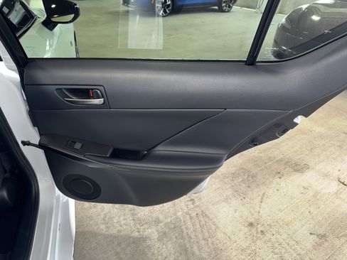 Used 2025 Lexus IS 350 F Sport RWD image 11