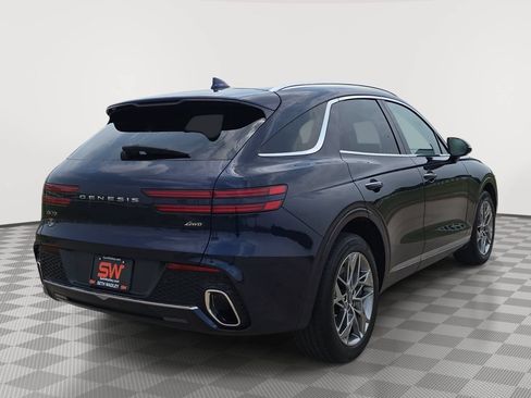 Used 2025 Genesis GV70 2.5T AWD/4WD image 7
