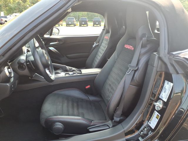 Used 2018 FIAT 124 Spider Abarth w/ Convenience Group RWD image 12