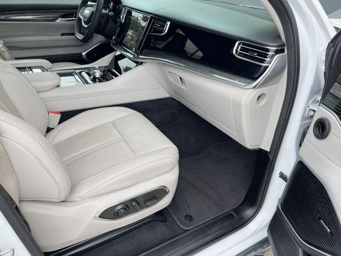 Used 2022 Jeep Wagoneer Series II image 29