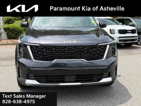 Used 2025 Kia Sorento EX w/ Panoramic Sunroof Package AWD/4WD image 2