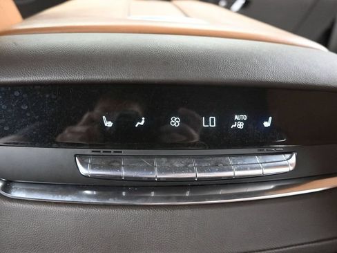 Used 2021 Cadillac Escalade Sport w/ Driver Assist Tech Package AWD/4WD image 43