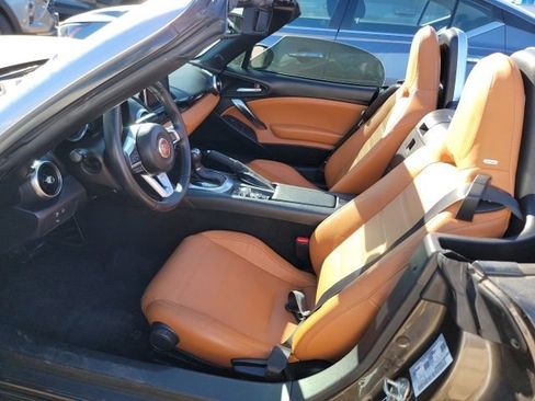 Used 2017 FIAT 124 Spider Lusso image 8