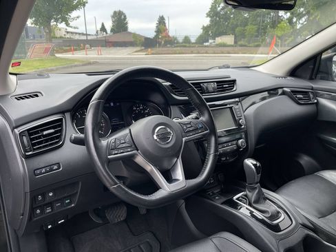 Used 2021 Nissan Rogue Sport SL AWD/4WD image 10