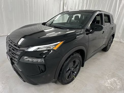 New 2026 Nissan Rogue SV w/ Cold Weather Package AWD/4WD image 7