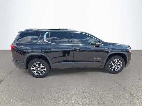 Used 2023 GMC Acadia SLT AWD/4WD image 3