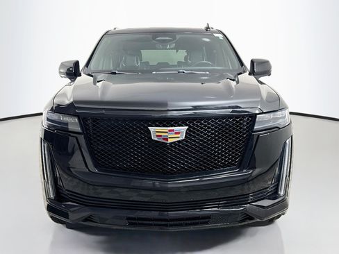 Used 2021 Cadillac Escalade Sport RWD image 2