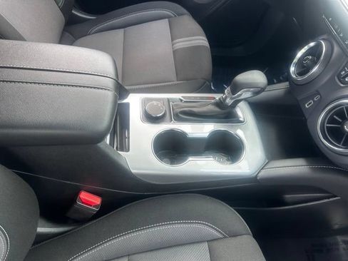 Used 2025 Chevrolet Blazer LT FWD image 20