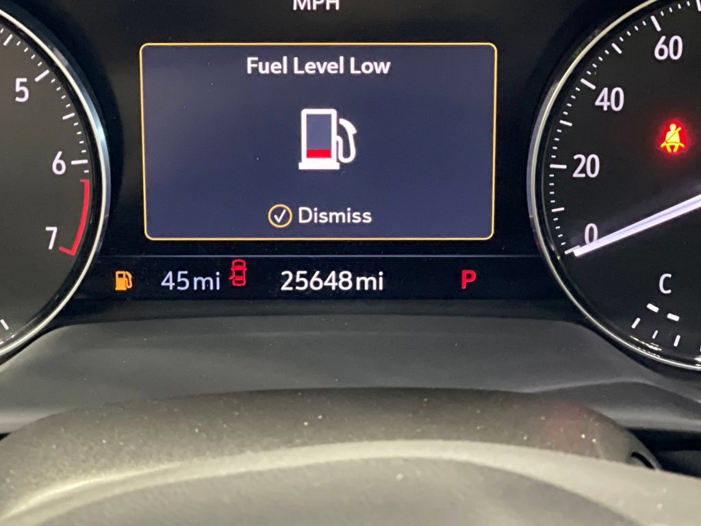 Used 2023 Buick Envision Avenir AWD/4WD image 22