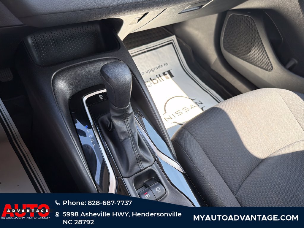 Used 2022 Toyota Corolla LE FWD image 17