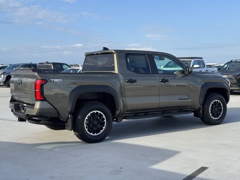 New 2026 Toyota Tacoma TRD Off-Road AWD/4WD image 13