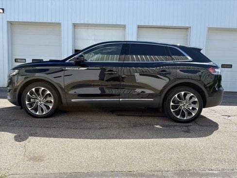 Used 2022 Lincoln Nautilus Reserve w/ Equipment Group 201A FWD image 10