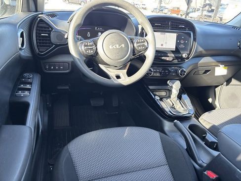 Used 2025 Kia Soul S image 16