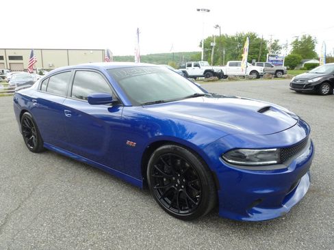 Used 2018 Dodge Charger R/T Scat Pack w/ Dynamics Package RWD image 6