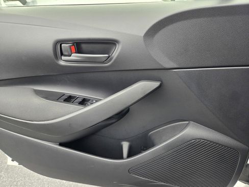 Used 2022 Toyota Corolla LE image 26
