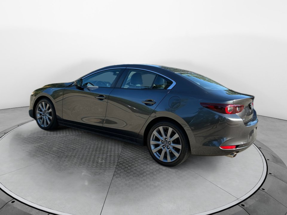 Used 2022 MAZDA MAZDA3 s FWD image 5