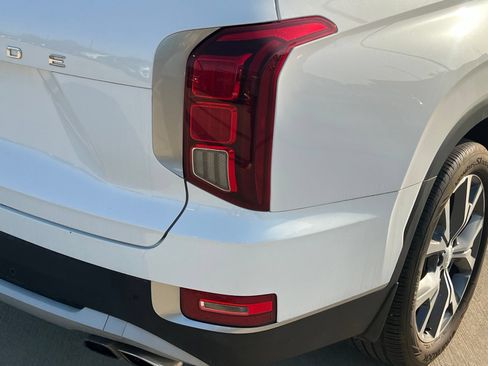 Used 2022 Hyundai Palisade SEL w/ Premium Package FWD image 13