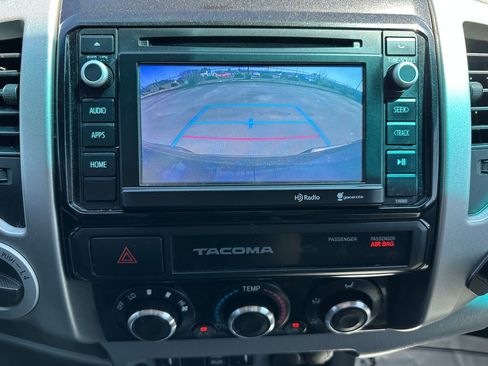 Used 2015 Toyota Tacoma 4x4 Double Cab image 16