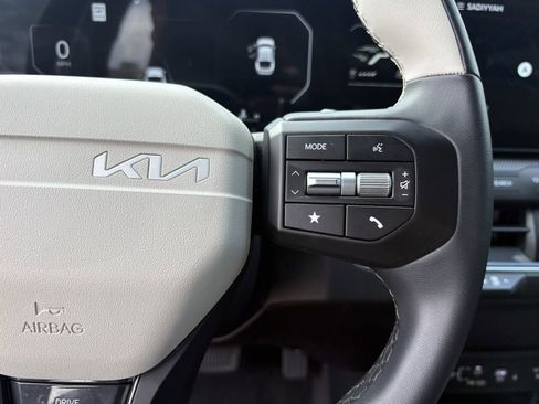 Certified 2025 Kia K4 GT-Line image 17