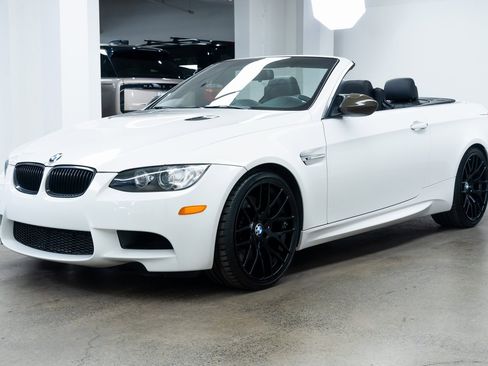 Used 2011 BMW M3 Convertible image 3