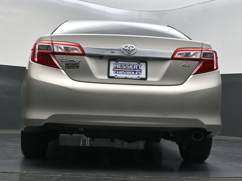 Used 2014 Toyota Camry XLE w/ Leather Package FWD image 39