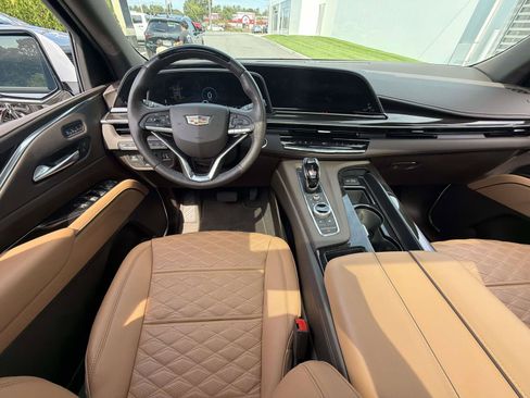 Certified 2023 Cadillac Escalade ESV Sport w/ LPO, ONYX Package AWD/4WD image 15