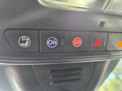 Used 2025 Chevrolet Equinox EV LT FWD image 21
