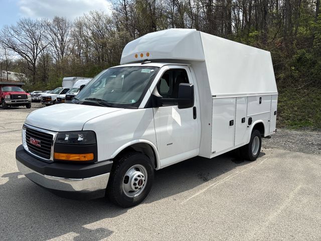 New 2025 GMC Savana 3500 w/ Power Convenience Package RWD 360° Tour