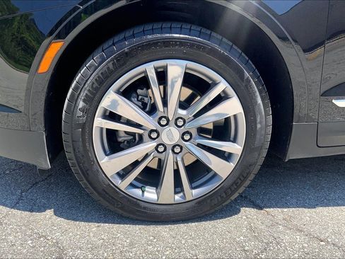 Certified 2025 Cadillac XT5 Premium Luxury AWD/4WD image 9