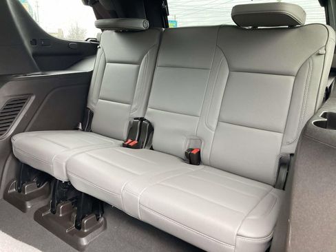 Used 2023 GMC Yukon SLT w/ Max Trailering Package image 17