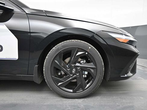 New 2026 Hyundai Elantra Sport FWD image 10