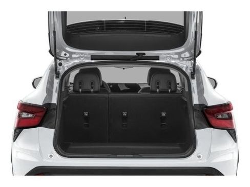 Used 2025 Chevrolet Trax LT w/ LT Convenience Package image 36