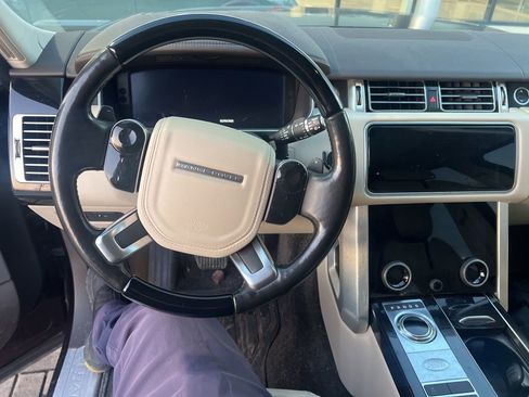 Used 2019 Land Rover Range Rover Supercharged image 3