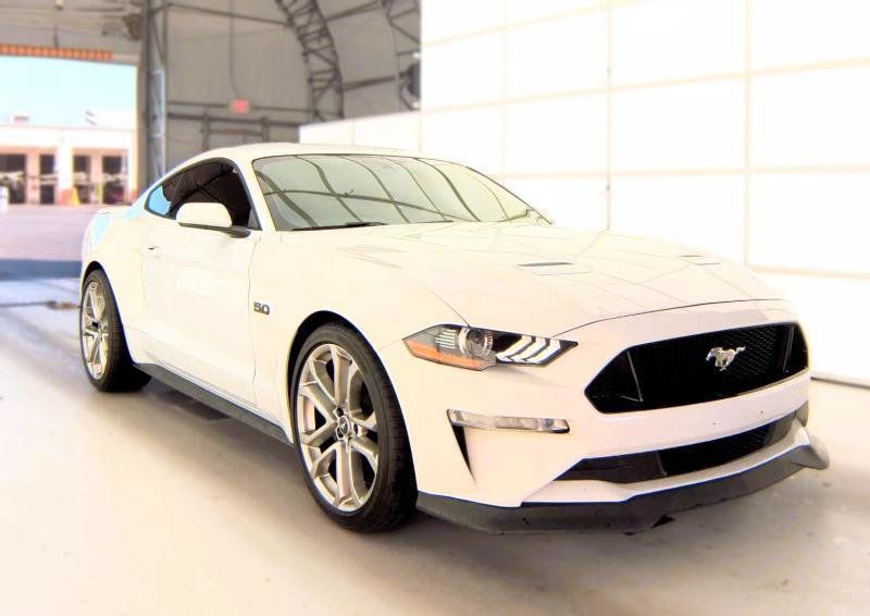 Used 2019 Ford Mustang GT RWD image 3