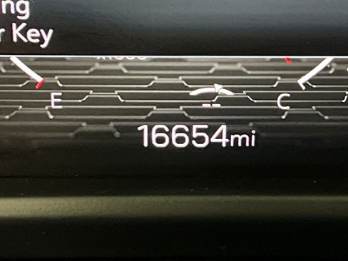 Used 2025 GMC Acadia Elevation image 56