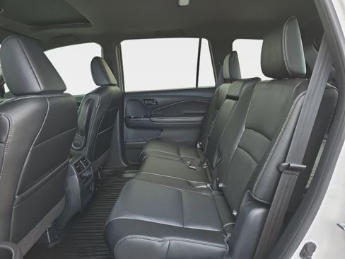 Certified 2023 Honda Passport EX-L image 16