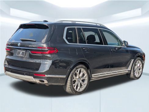 Used 2024 BMW X7 xDrive40i w/ Premium Package image 6