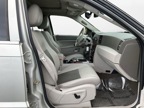 Used 2006 Jeep Grand Cherokee Limited image 15