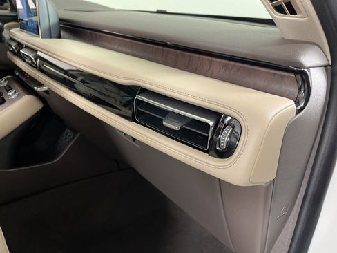 Used 2021 Lincoln Aviator Grand Touring w/ Elements Package Plus image 10