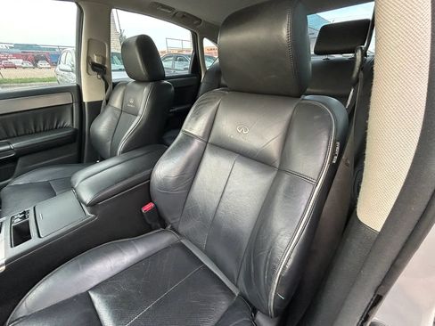 Used 2007 INFINITI M45 Sport w/ Technology Pkg RWD image 9