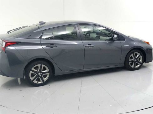 Used 2020 Toyota Prius XLE image 11