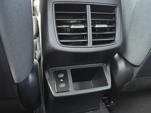 Used 2024 Kia Seltos LX AWD/4WD image 35