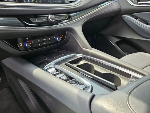 Used 2023 Buick Enclave Essence FWD image 23