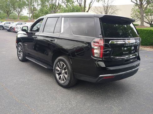 Used 2022 Chevrolet Tahoe LT w/ Luxury Package AWD/4WD image 8