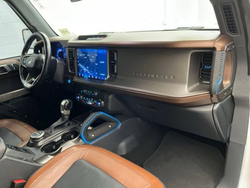 Used 2021 Ford Bronco Outer Banks AWD/4WD image 25