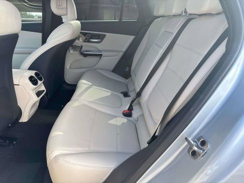 New 2026 Mercedes-Benz GLC 300 4MATIC image 7